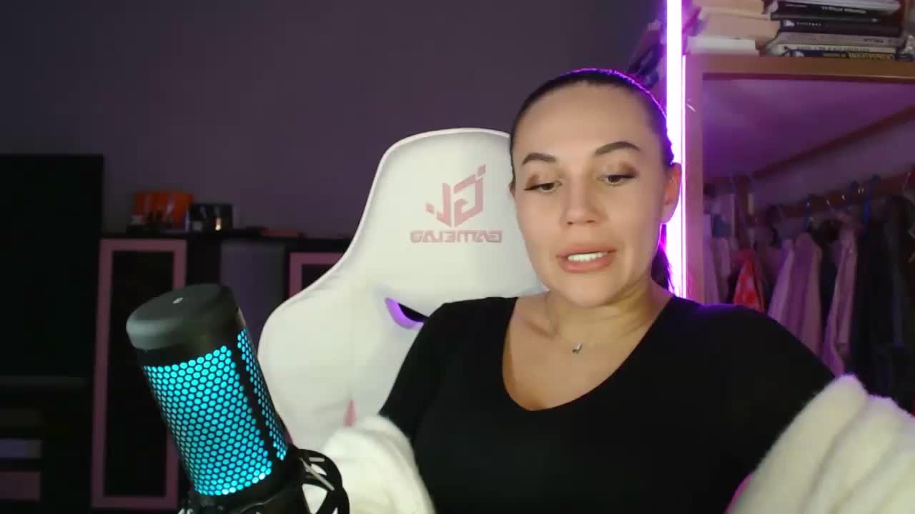 QWEENII Live Sex January 20, 2026