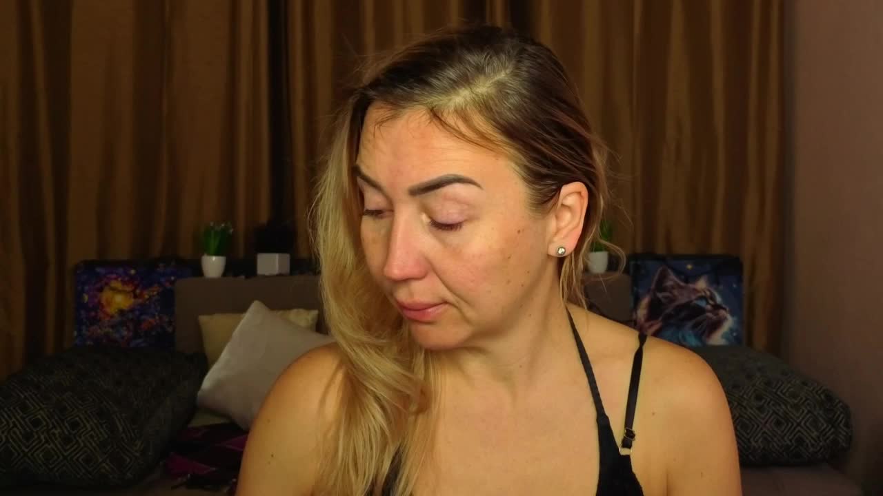 Jullyblondkiss Live Sex January 20, 2026