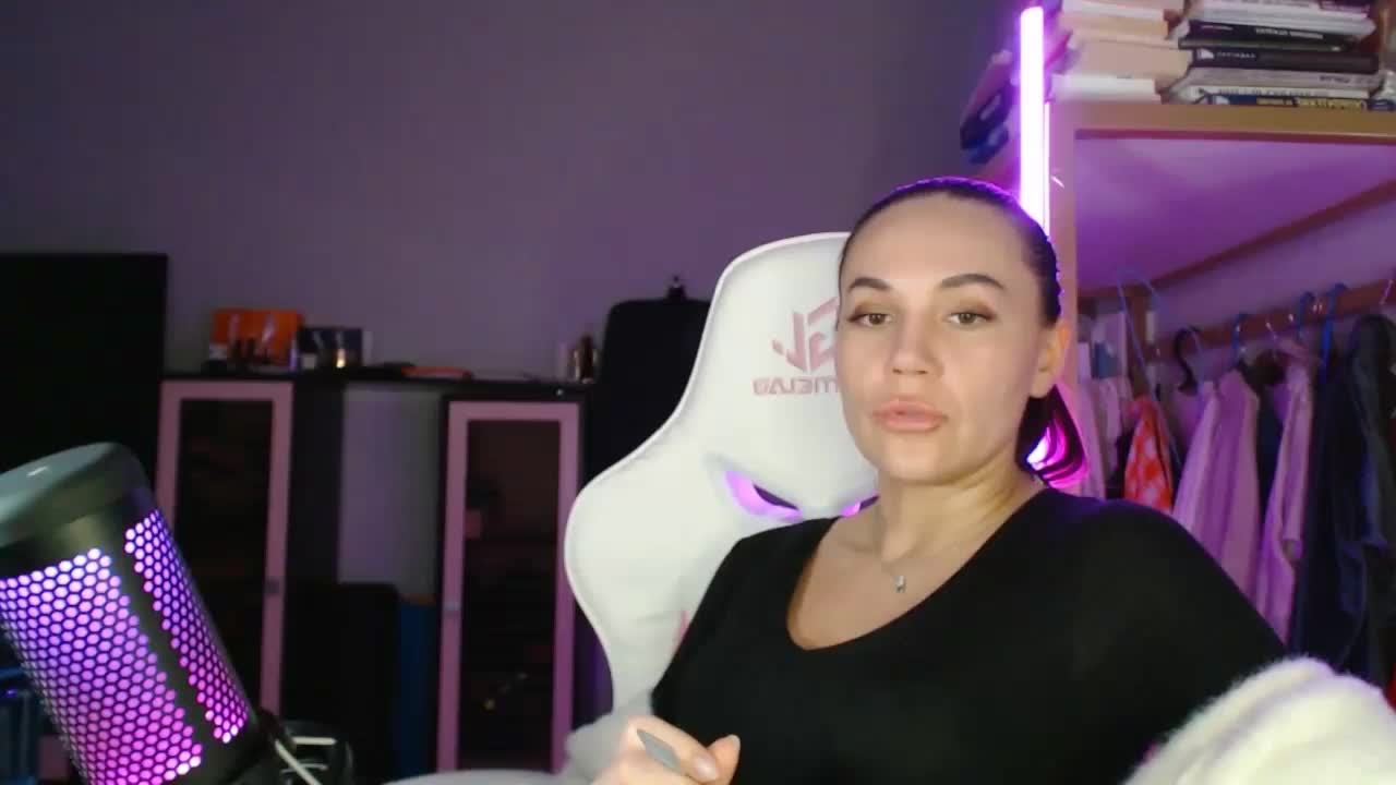 QWEENII Live Sex January 20, 2026