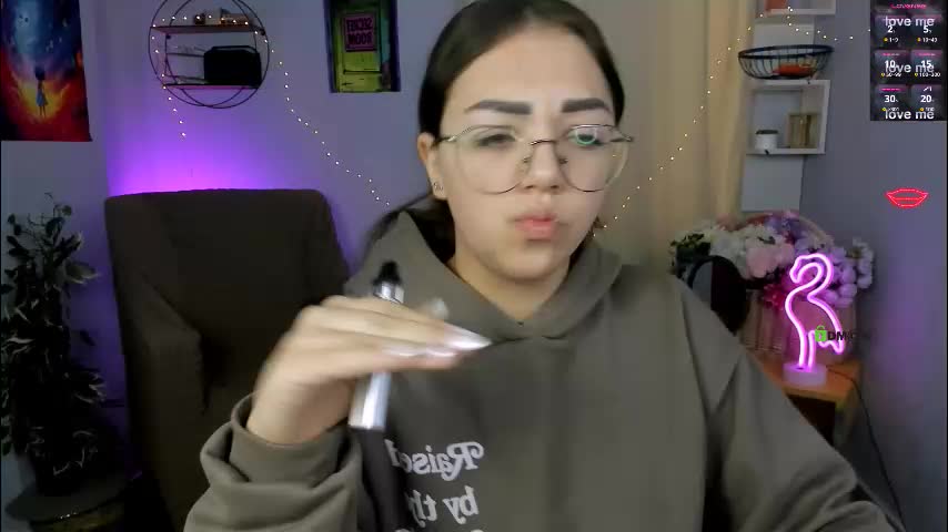 kiki_swan Live Sex January 20, 2026