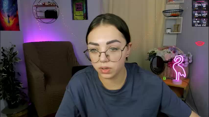 kiki_swan Live Sex January 20, 2026