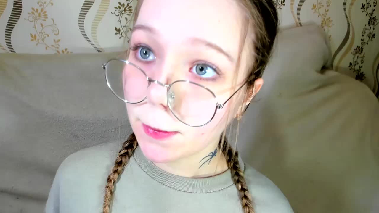 MelMooon Live Sex January 20, 2026