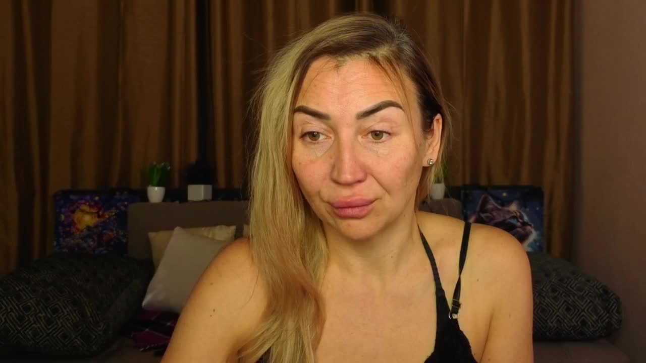 Jullyblondkiss Live Sex January 21, 2026