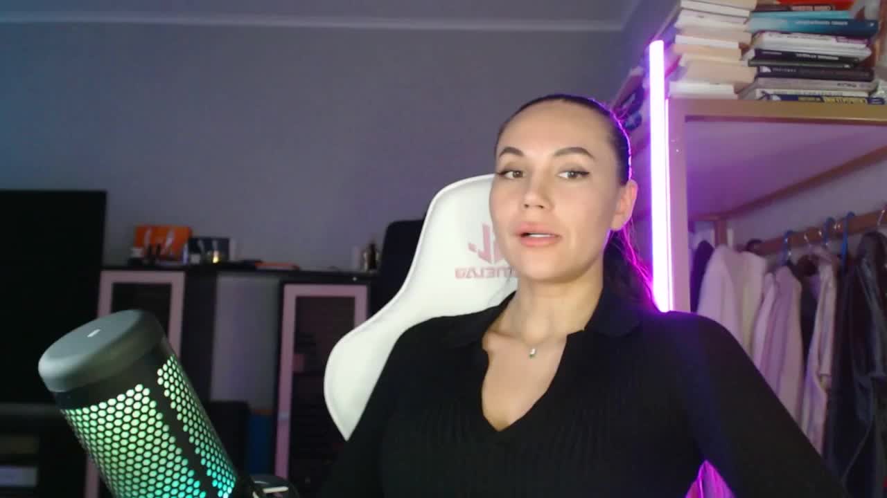 QWEENII Live Sex January 21, 2026