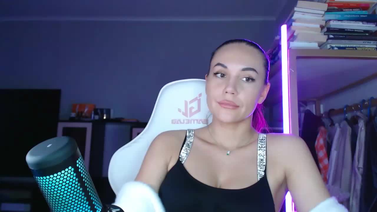 QWEENII Live Sex January 21, 2026