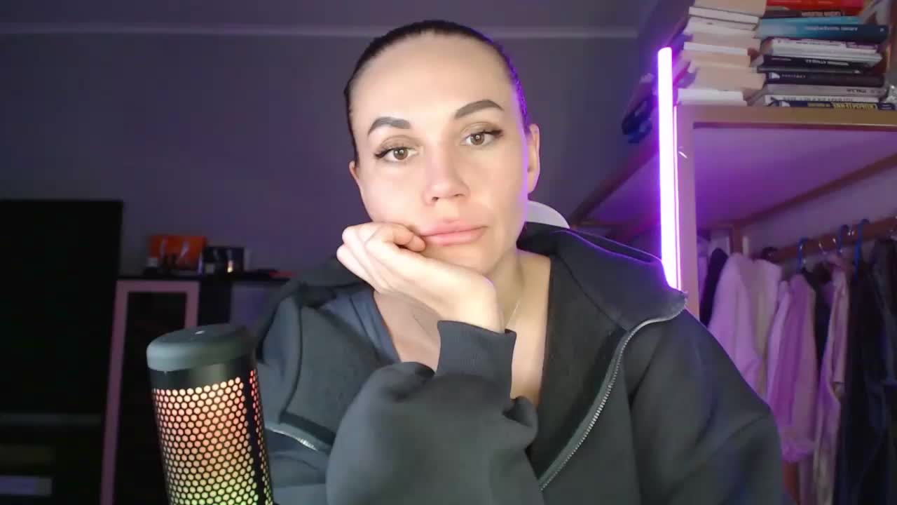 QWEENII Live Sex January 22, 2026