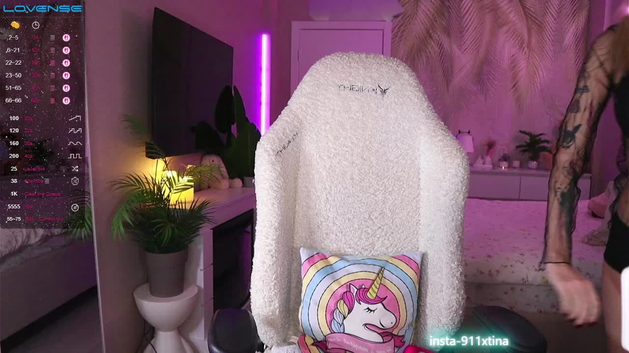 Break-me-Shake-me Live Sex January 22, 2026