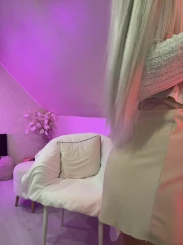 PauLiiine Live Sex January 22, 2026