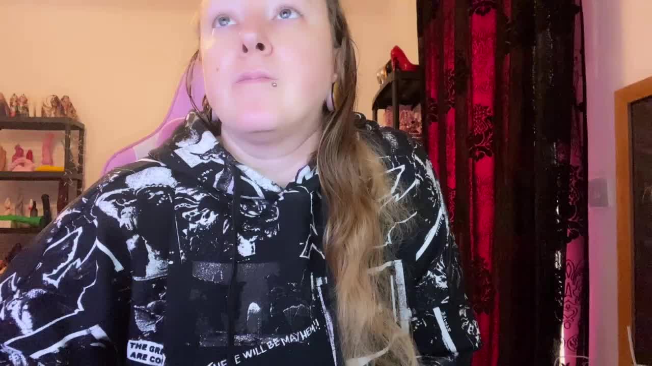 NylonQueen Live Sex January 22, 2026