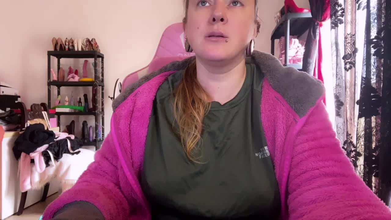 NylonQueen Live Sex January 23, 2026