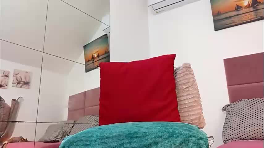 julianejae Live Sex January 24, 2026