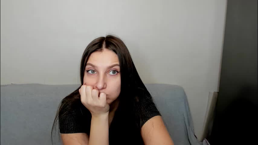 sinthiahug Live Sex January 24, 2026