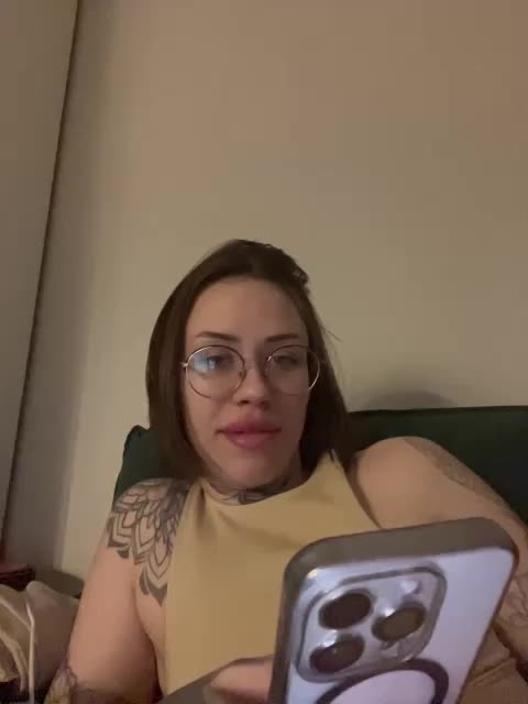 v_-_-_v Live Sex January 24, 2026