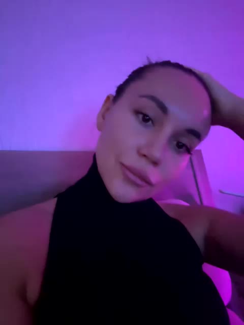 QWEENII Live Sex January 24, 2026