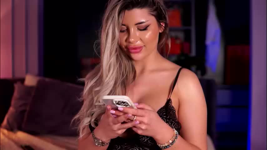 monique_celeste Live Sex January 25, 2026