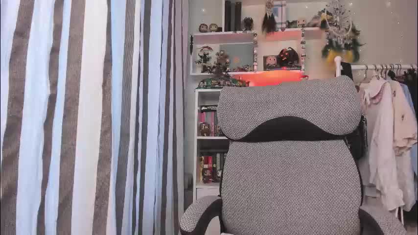 kellyasian Live Sex January 25, 2026