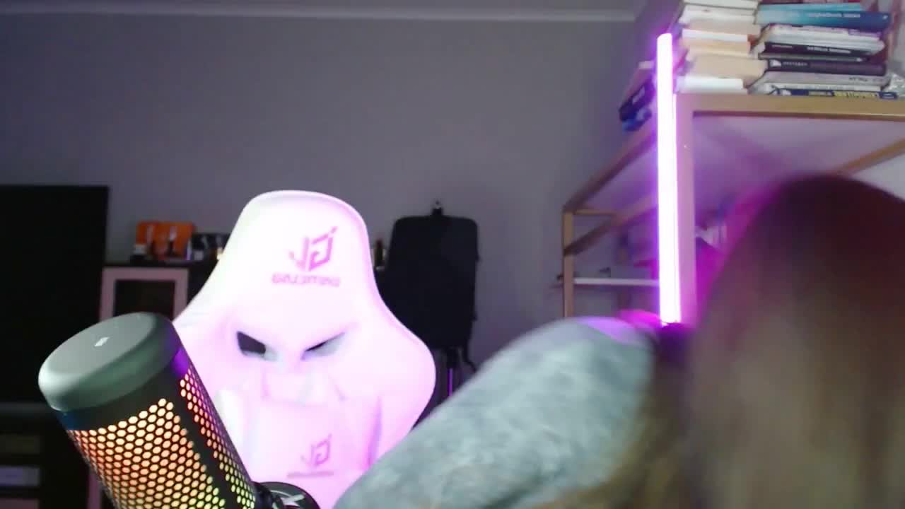 QWEENII Live Sex January 25, 2026