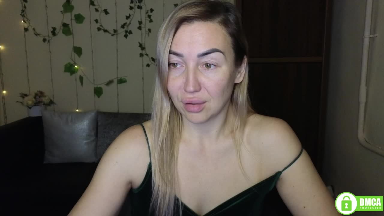 Jullyblondkiss Live Sex January 26, 2026