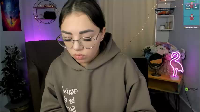 kiki_swan Live Sex January 26, 2026