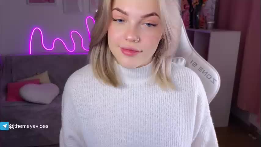 maya_blonde18 Live Sex January 26, 2026