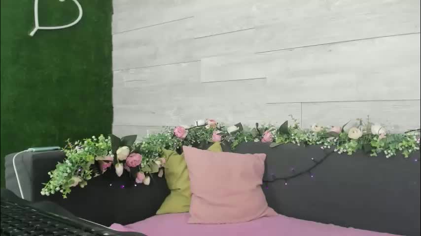 hugeboobserin Live Sex January 27, 2026