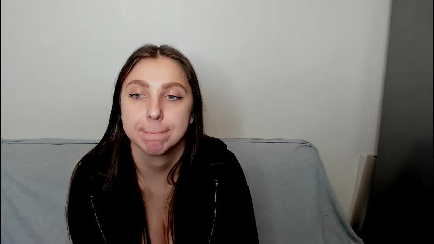 sinthiahug Live Sex January 27, 2026