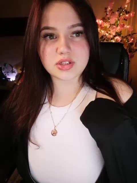 JuliaHesperaks Live Sex January 27, 2026