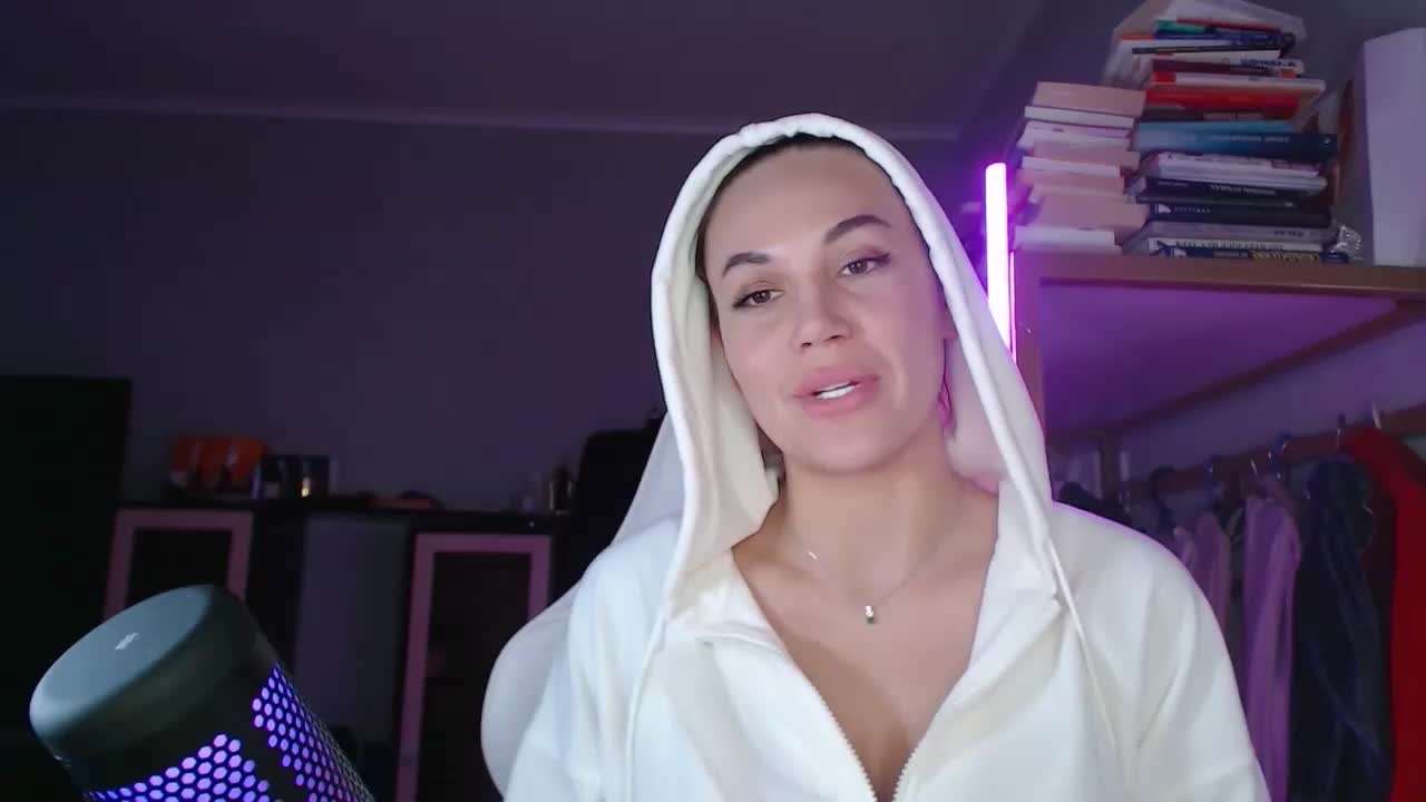 QWEENII Live Sex January 27, 2026