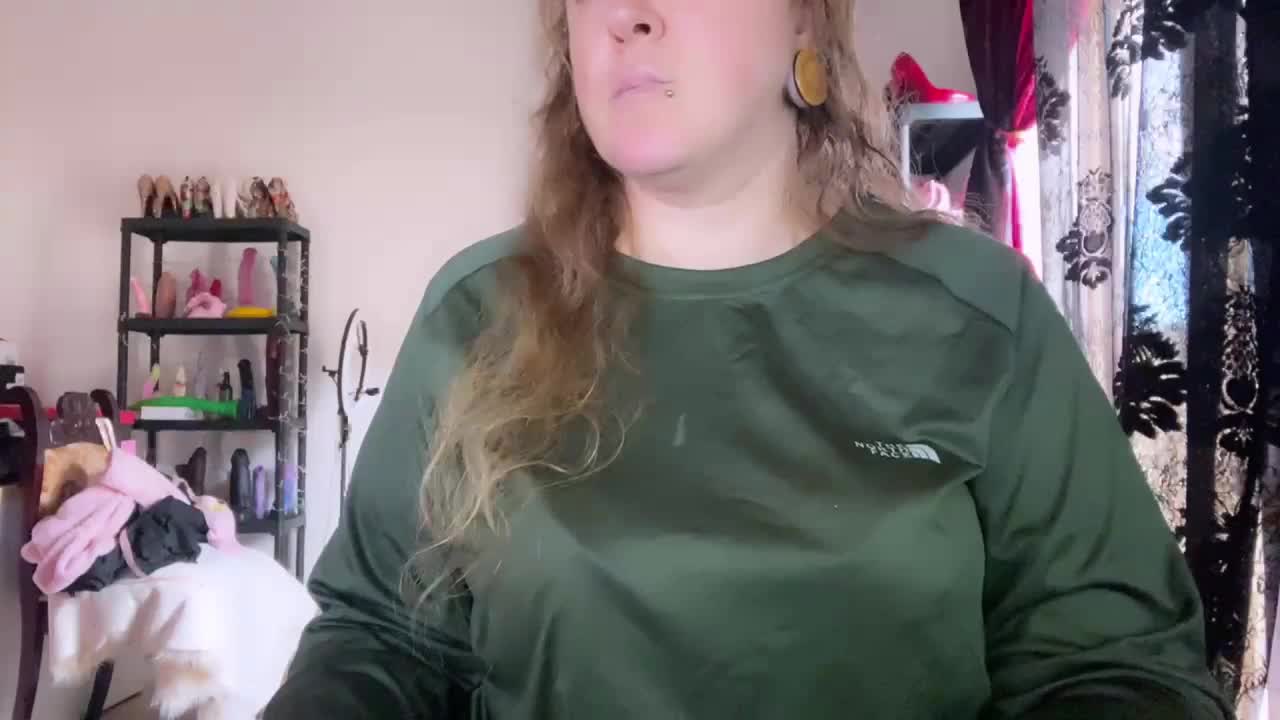 NylonQueen Live Sex January 27, 2026