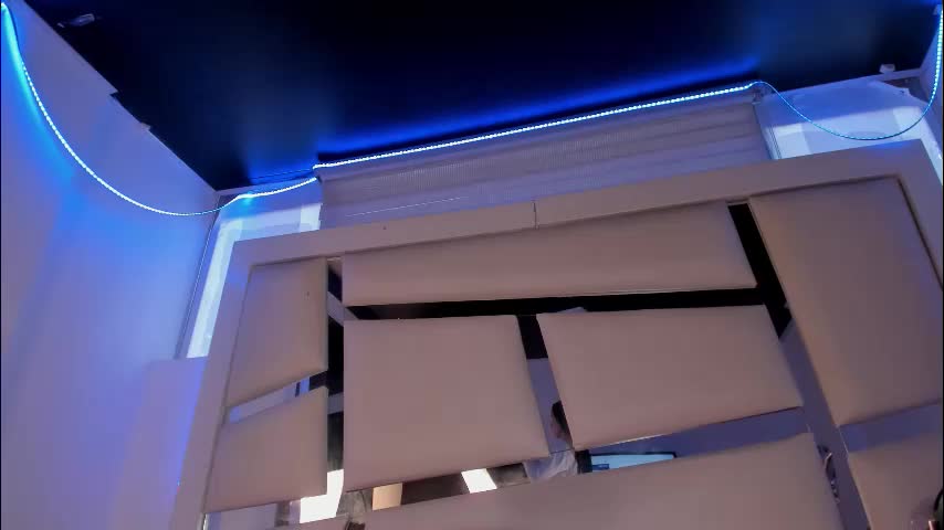 chrystal_jade Live Sex January 27, 2026