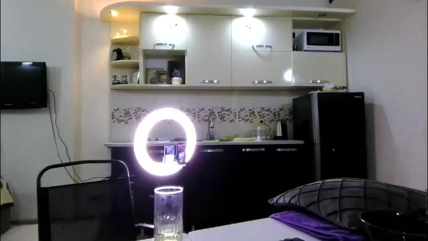 best_ass2000 Live Sex January 28, 2026