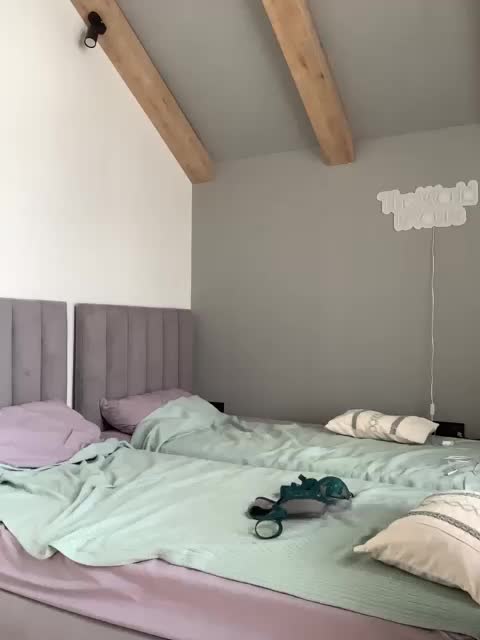 -Nezukoo- Live Sex January 28, 2026