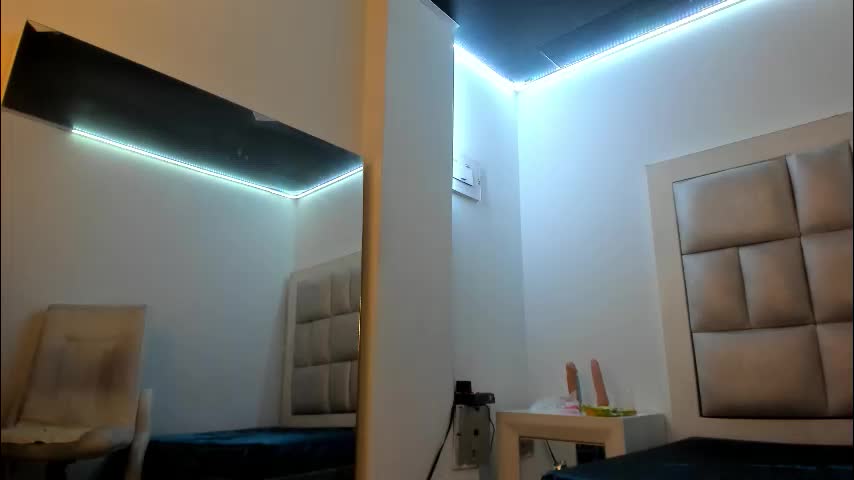 emma__js_ Live Sex January 28, 2026