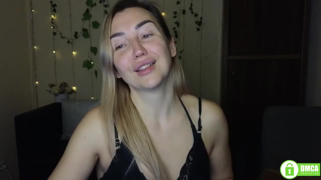 Jullyblondkiss Live Sex January 28, 2026
