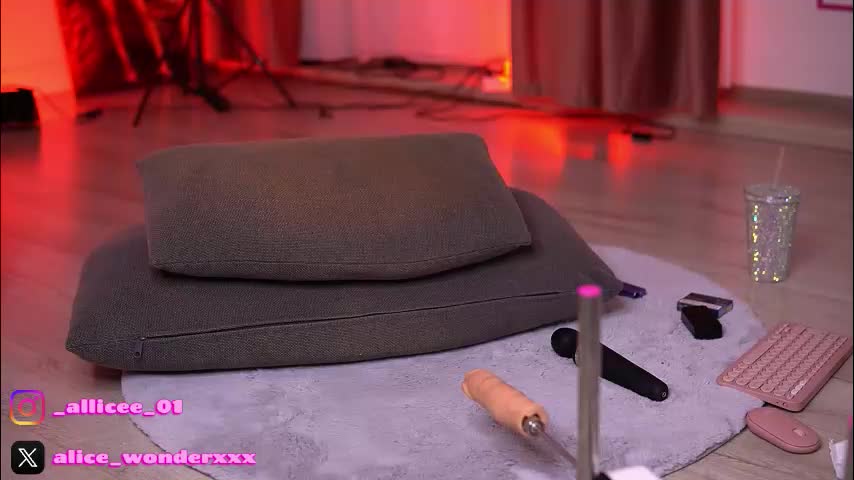 vanessasimon Live Sex January 28, 2026