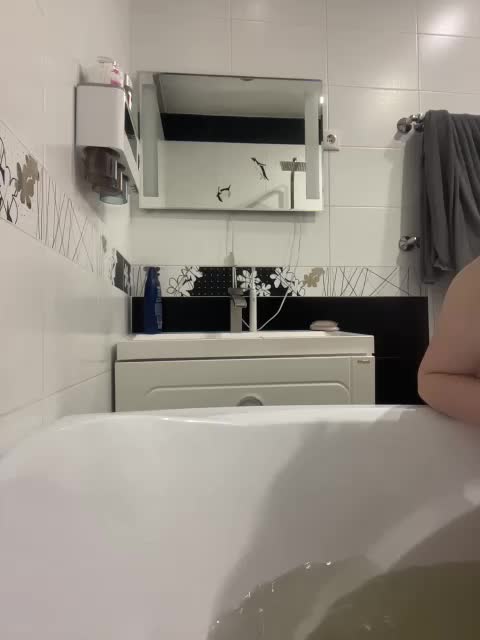 Lizzi-Peach Live Sex January 30, 2026