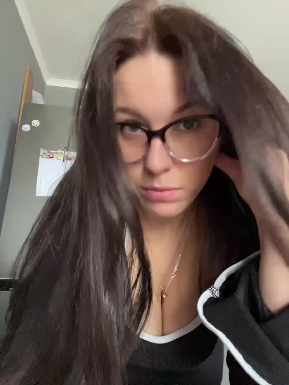 Potifays Live Sex February 1, 2026