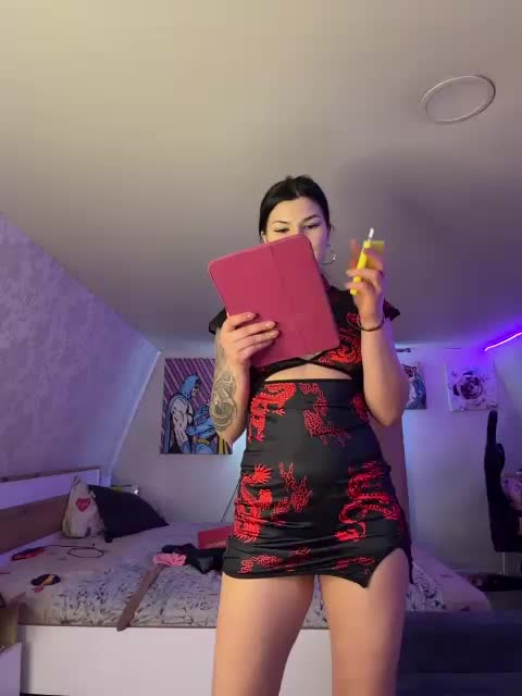 -MaybeBaby- Live Sex February 1, 2026