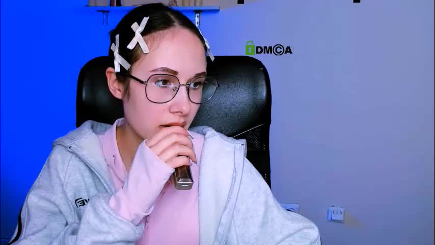 mona_cloud Live Sex February 1, 2026