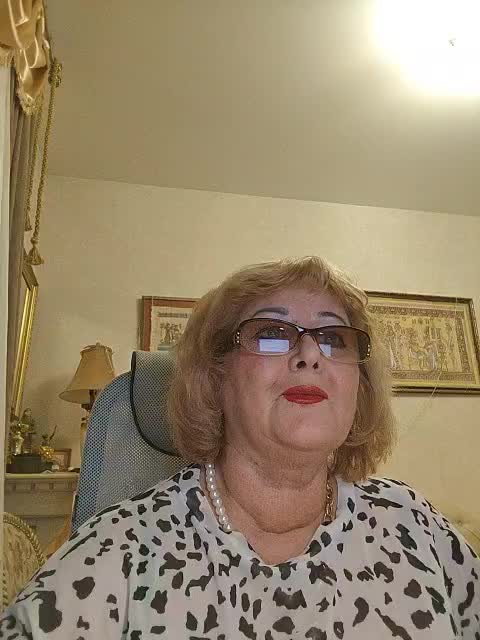 KarinkaSweet Live Sex February 2, 2026
