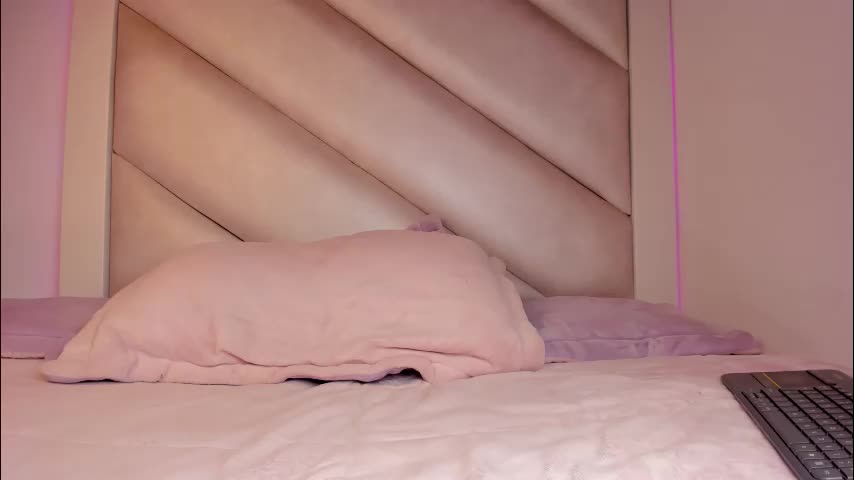 ema_and_camila Live Sex February 2, 2026