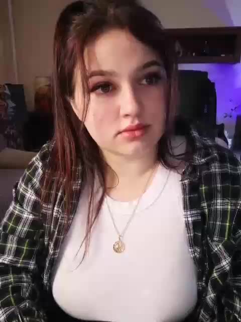 JuliaHesperaks Live Sex February 2, 2026