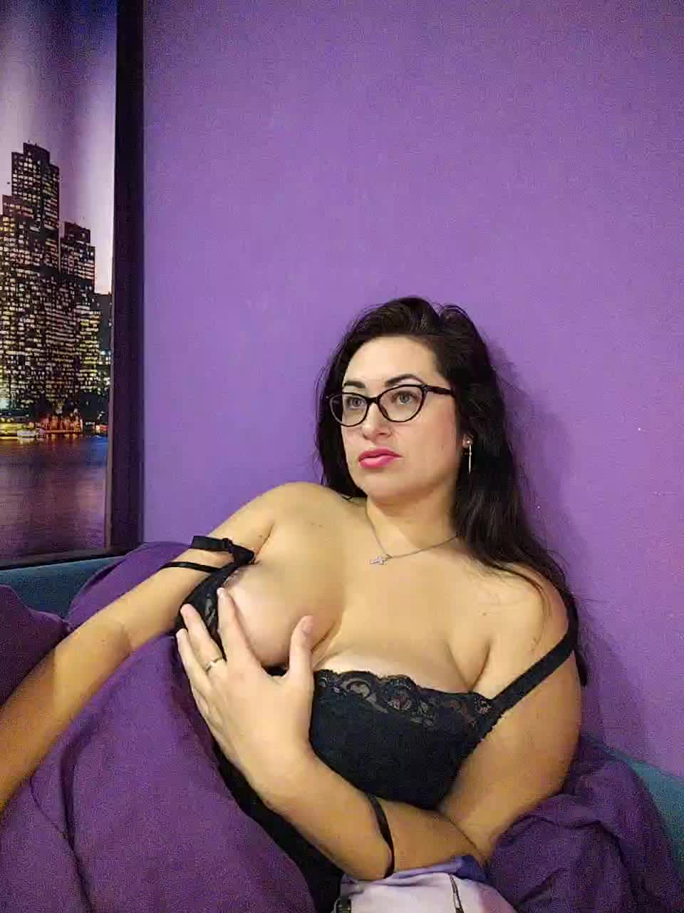 AlicaLovely Live Sex February 2, 2026