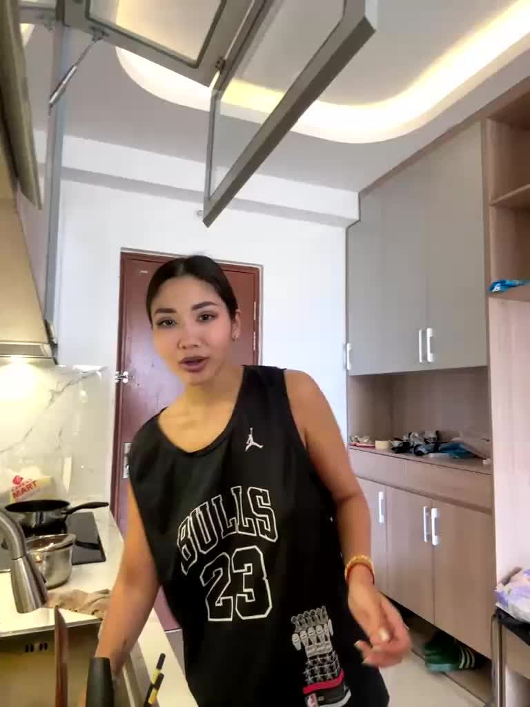 lean-lie Live Sex February 2, 2026