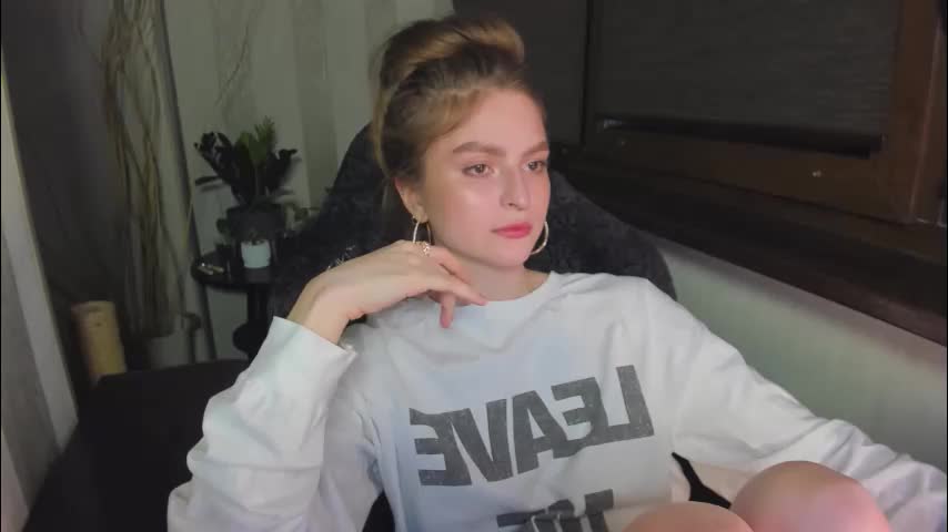mollydangerous Live Sex February 3, 2026