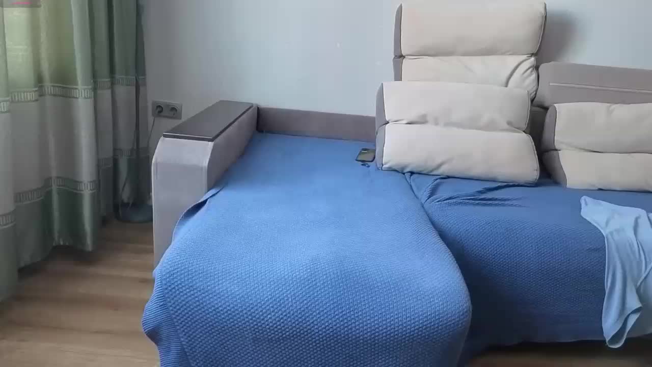 Milaa1998 Live Sex February 3, 2026