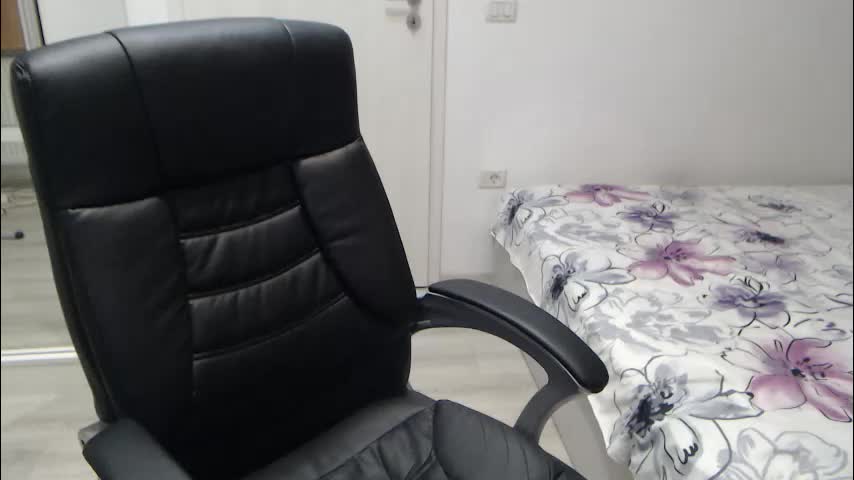 blue_eyes96 Live Sex February 3, 2026