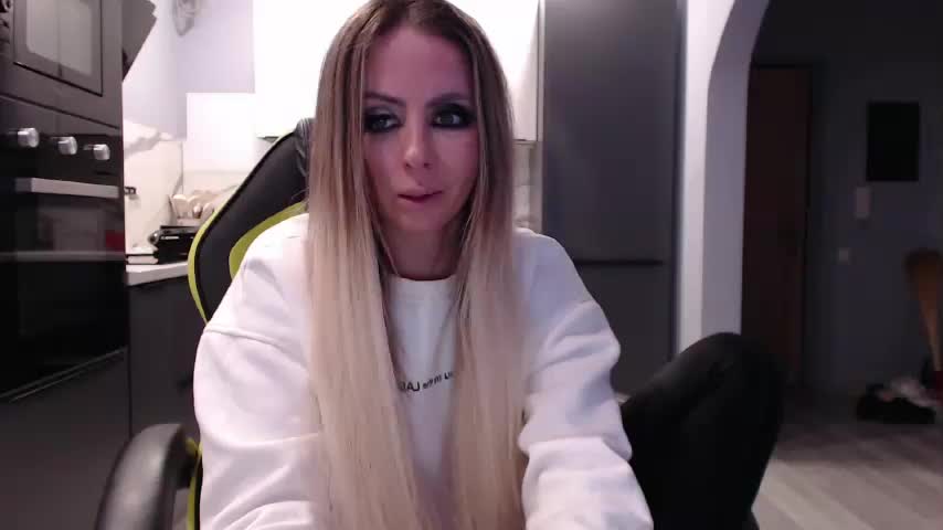 blondalina Live Sex February 4, 2026