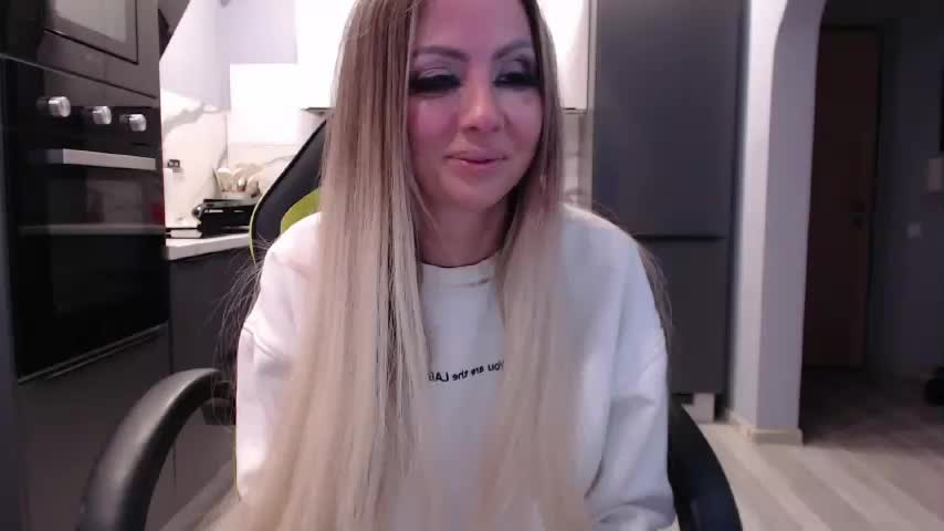 blondalina Live Sex February 4, 2026