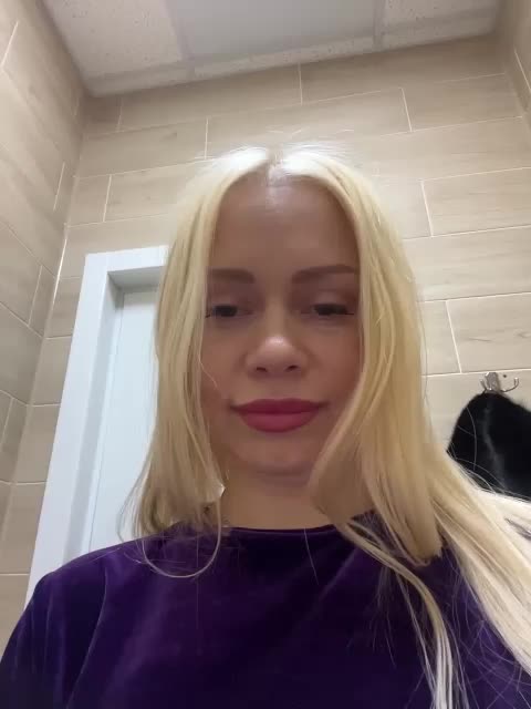 MirandaNow Live Sex February 4, 2026